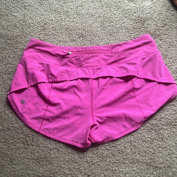 SONIC PINK Lululemon shorts 2.5” sz 8 - Picture 2 of 4